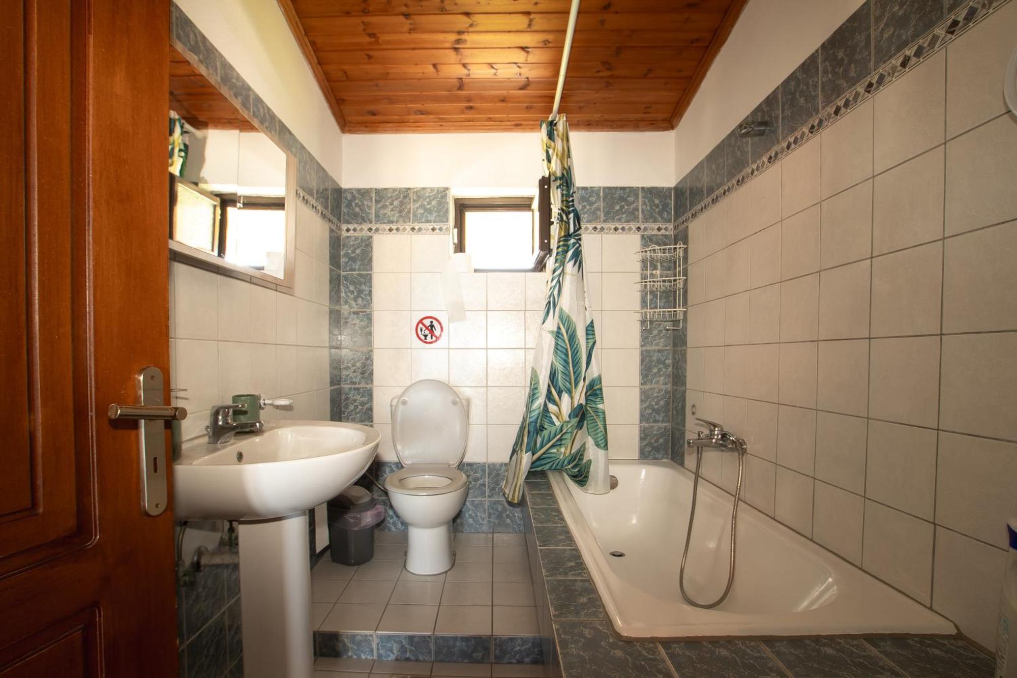 Cassandra Apartment *